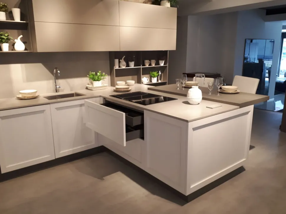 CUCINA Veneta cucine Cucina veneta cucine modello milano laccata PREZZO OUTLET scontata 45%