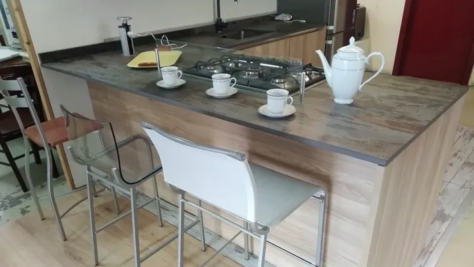 Cucina Venezia moderna rovere chiaro ad angolo Giannei