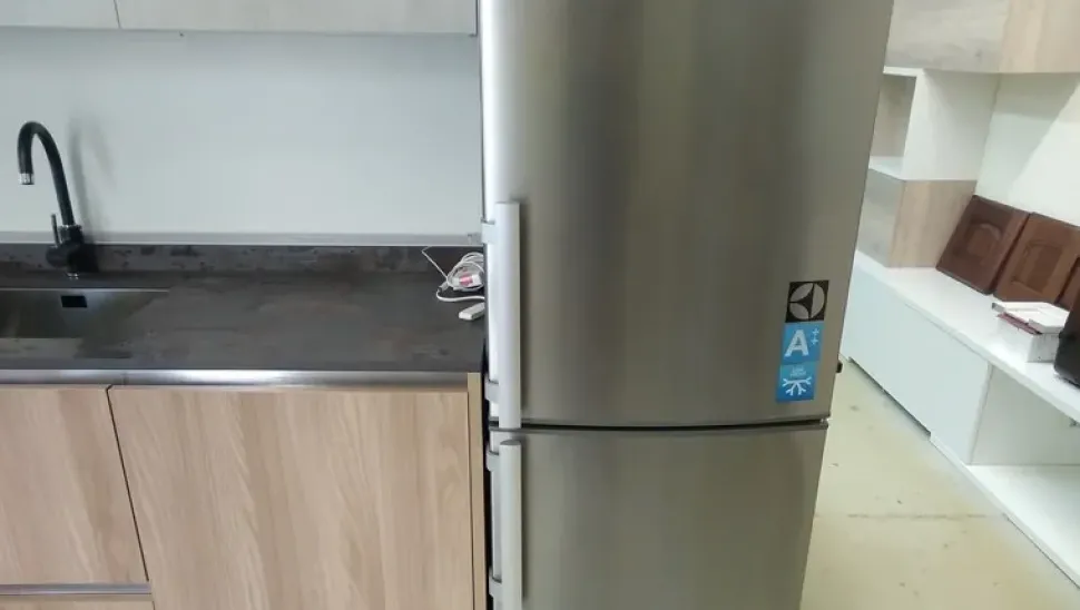 Cucina Venezia moderna rovere chiaro ad angolo Giannei