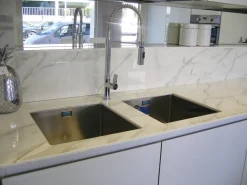 Cucina Vetro design bianca Arredo3 lineare scontata 38%