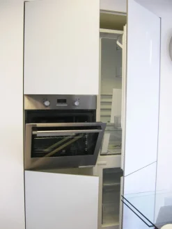 Cucina Vetro design bianca Arredo3 lineare scontata 38%