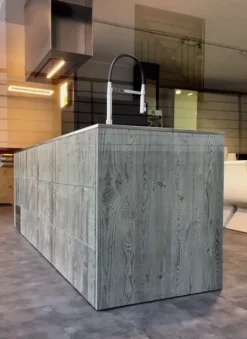 Cucina Zampieri cucine design ad isola altri colori in legno Line c - abete vecchio massello silver