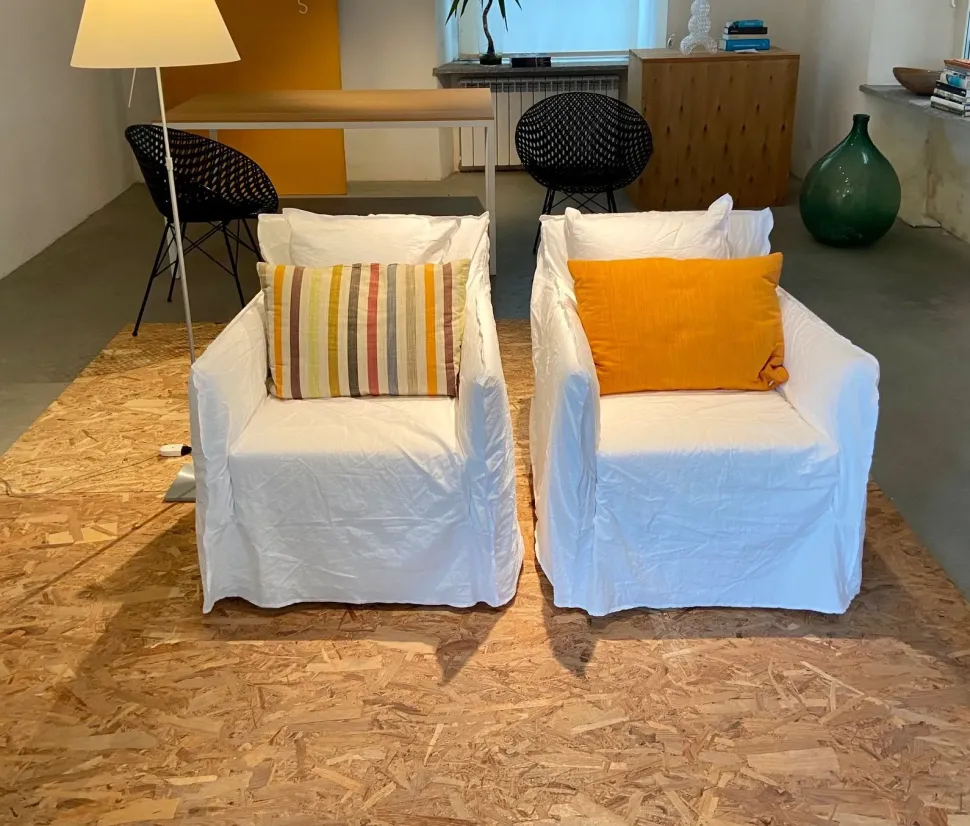 Cuscini divano modello Coppia cuscini maxalto dell'azienda B&b italia con forte sconto