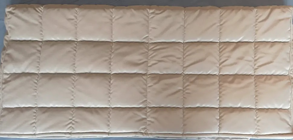 Cuscini letto Edgar in Sintetico di Doimo cityline a prezzi ribassati