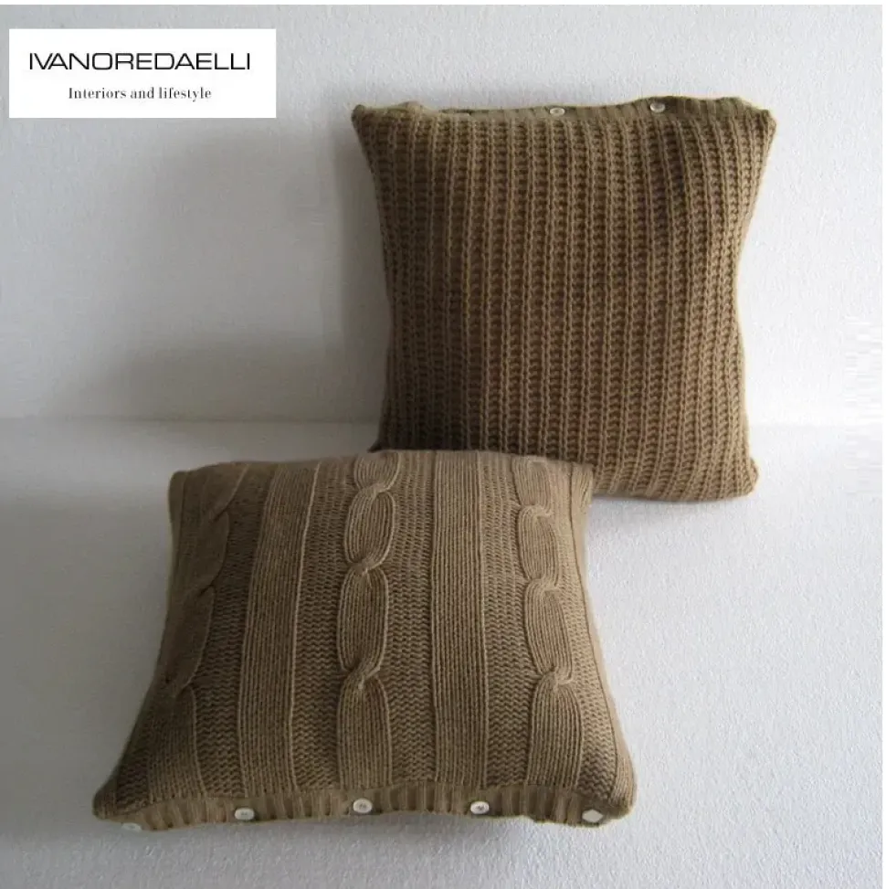 Cuscini letto modello Coppia cuscini in puro cachemire dell'azienda Redaelli a prezzi convenienti