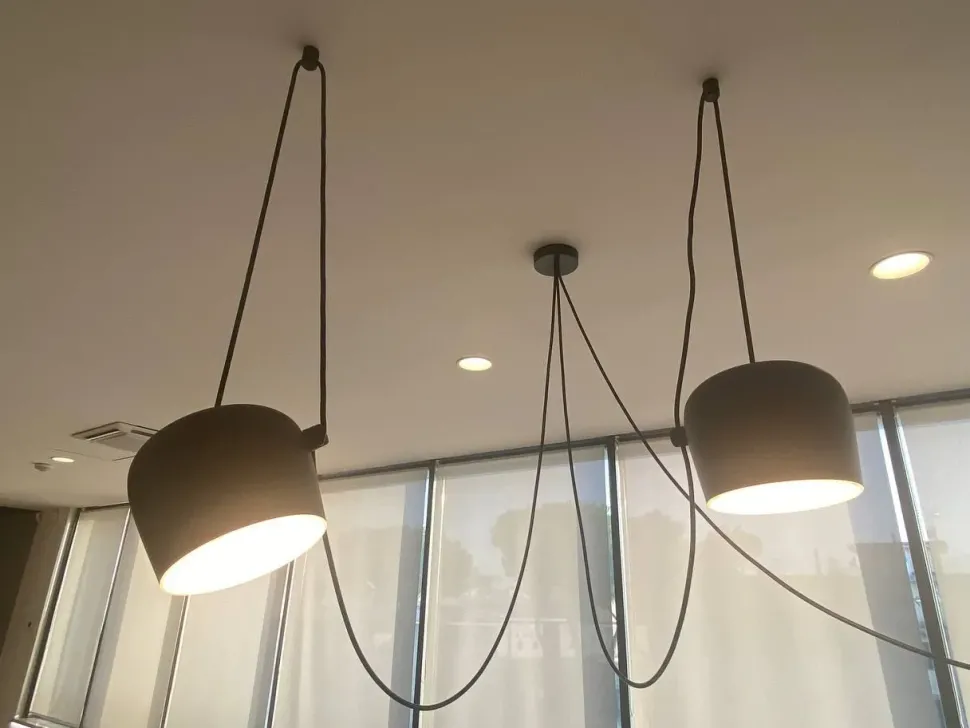 Da soffitto plafoniera Aim Flos a prezzo Outlet