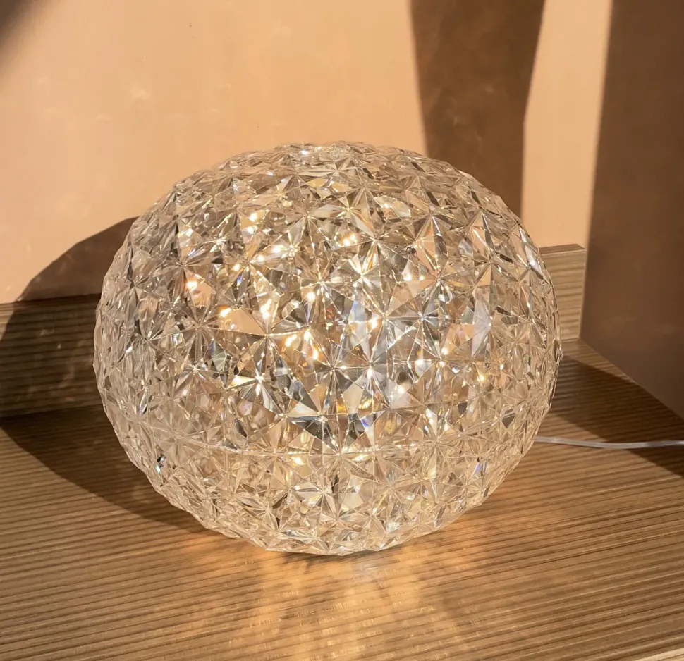 Da tavolo in altro Planet Kartell a prezzo Outlet