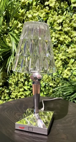 Da tavolo Kartell Battery metal stile Design a prezzi outlet