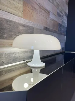 Da tavolo Lampada nesso Artemide a prezzo scontato