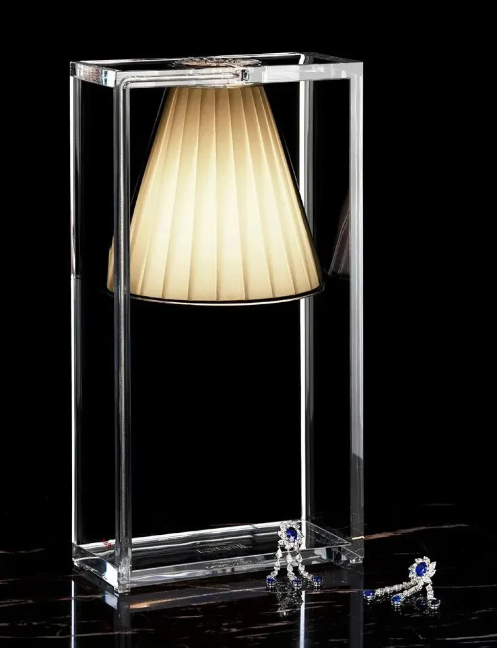 Da tavolo Light-air Kartell a prezzo Outlet