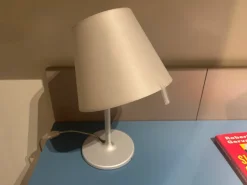 Da tavolo Melampo Artemide in Offerta Outlet