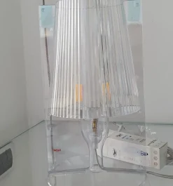 Da tavolo stile Classica Take Kartell con forte sconto