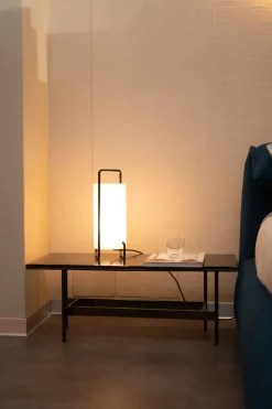 Da tavolo stile Moderna Asa black Santa e cole con forte sconto