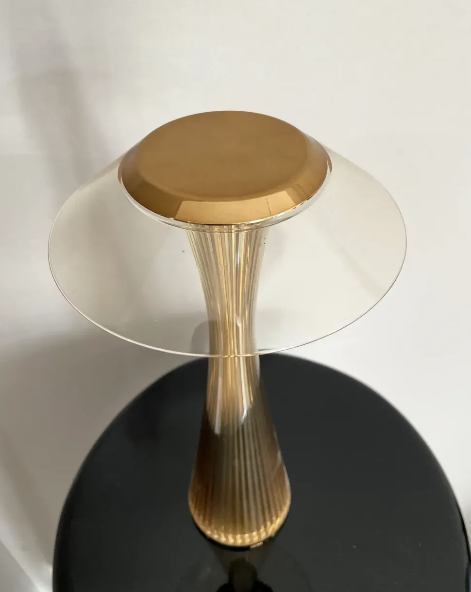 Da tavolo stile Moderna Space indoor Kartell con forte sconto