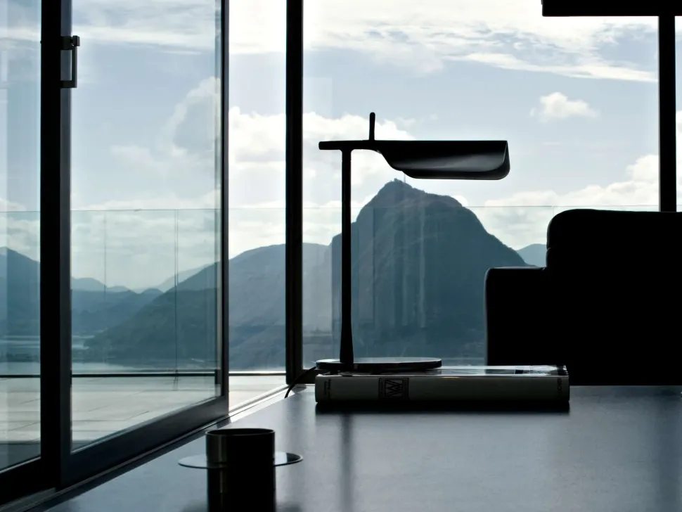 Da tavolo Tab t Flos a prezzo Outlet