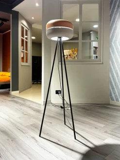 Da terra in metallo Idra Stones a prezzo scontato