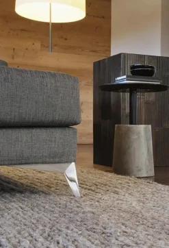 Divani letto con penisola in poliuretano. Md Work a prezzo Outlet.