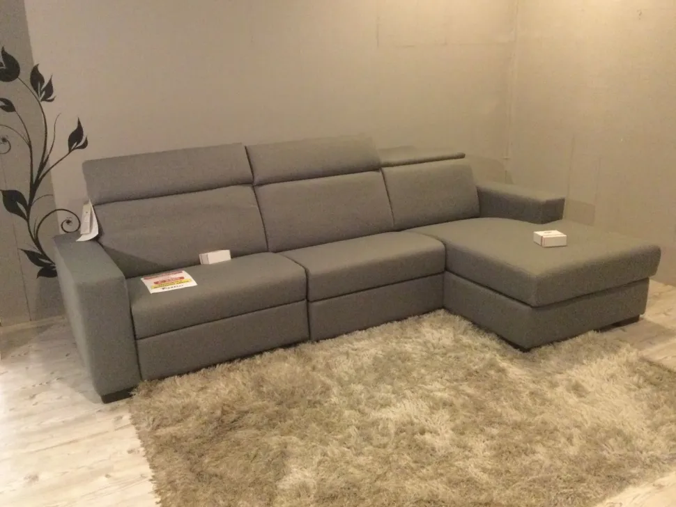 Divani letto con penisola tessuto in poliuretano Doimo salotti in Offerta Outlet