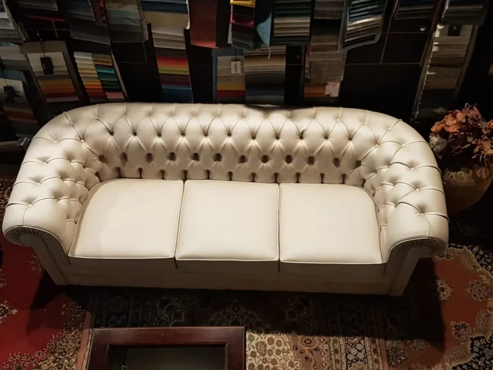 Divano 800 in Ecopelle non sfoderabile di Artigianale scontato 50%