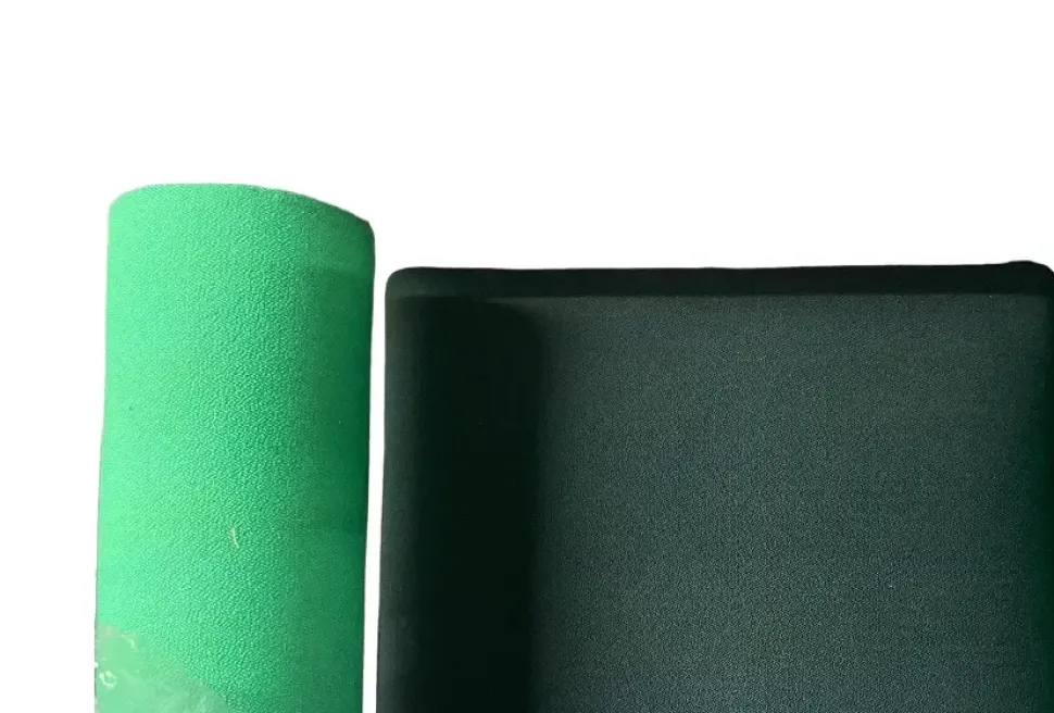 Divano 3 posti Magis a prezzo outlet scontato del 65%. Acquista sull'ecommerce!