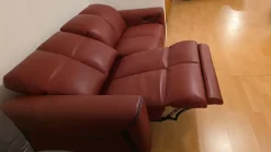 Divano 2 posti reclinabile in pelle bordeaux Artigianale in OFFERTA - 50%
