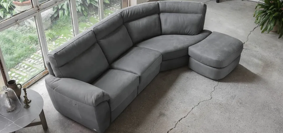 Divano a 3 posti modello Charles di Doimo salotti a prezzo riservato