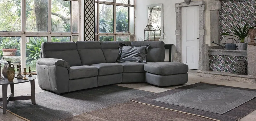 Divano a 3 posti modello Charles di Doimo salotti a prezzo riservato