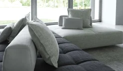 Divano a 3 posti modello Softbench di Flou a prezzo riservato