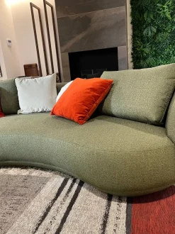 Divano Amalfi tessuto in poliuretano Nicoline a prezzo Outlet