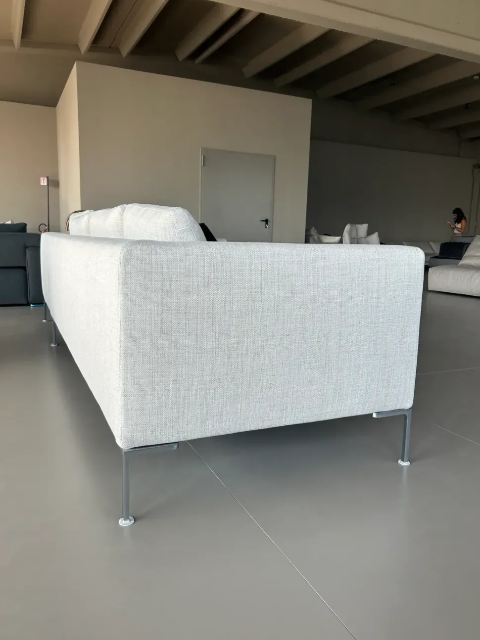 Divano Angolare Charles di B&b italia a prezzo ribassato