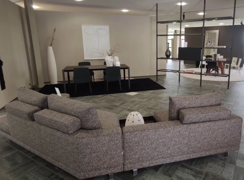 Divano Angolare Octave Molteni & c in Offerta Outlet a 8897€