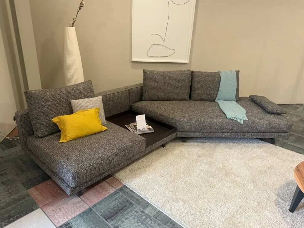 Divano Angolare Octave Molteni & c in Offerta Outlet a 8897€