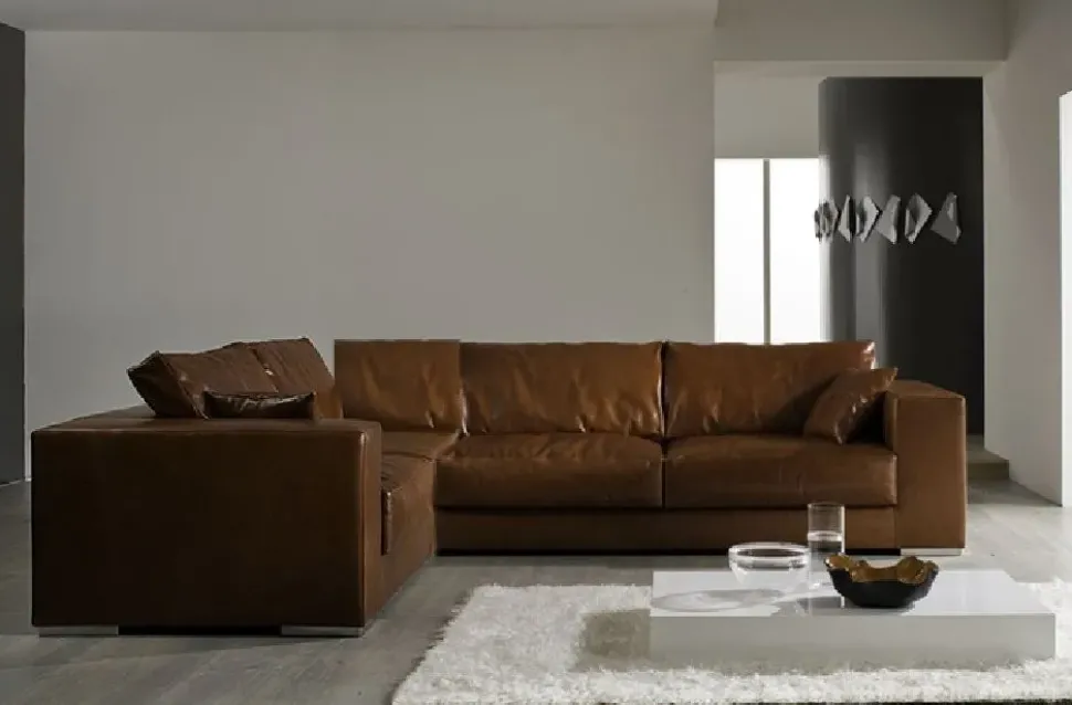 Divano angolare pelle in misto piuma Md work a prezzo scontato
