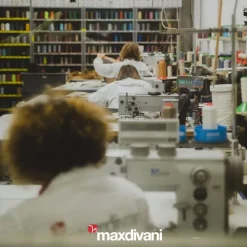 Divano angolare pelle in poliuretano  Max divani a prezzo Outlet