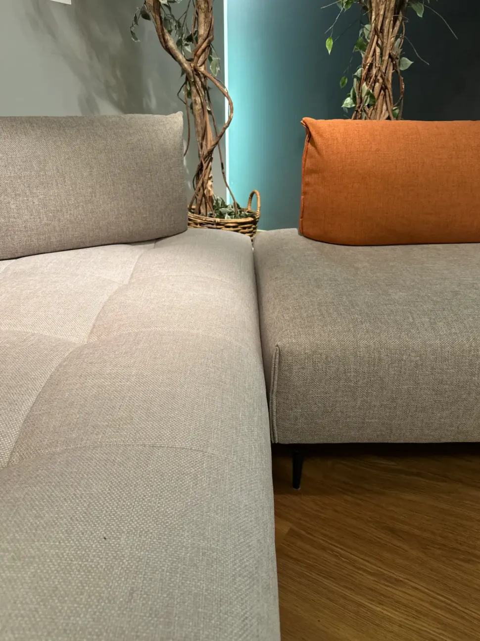 Divano Angolare tessuto modello Divano bacio di Le comfort