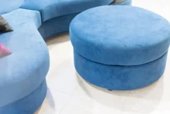 Divano Angolare Virgola_completo_di_pouff Artigianale a 2268€