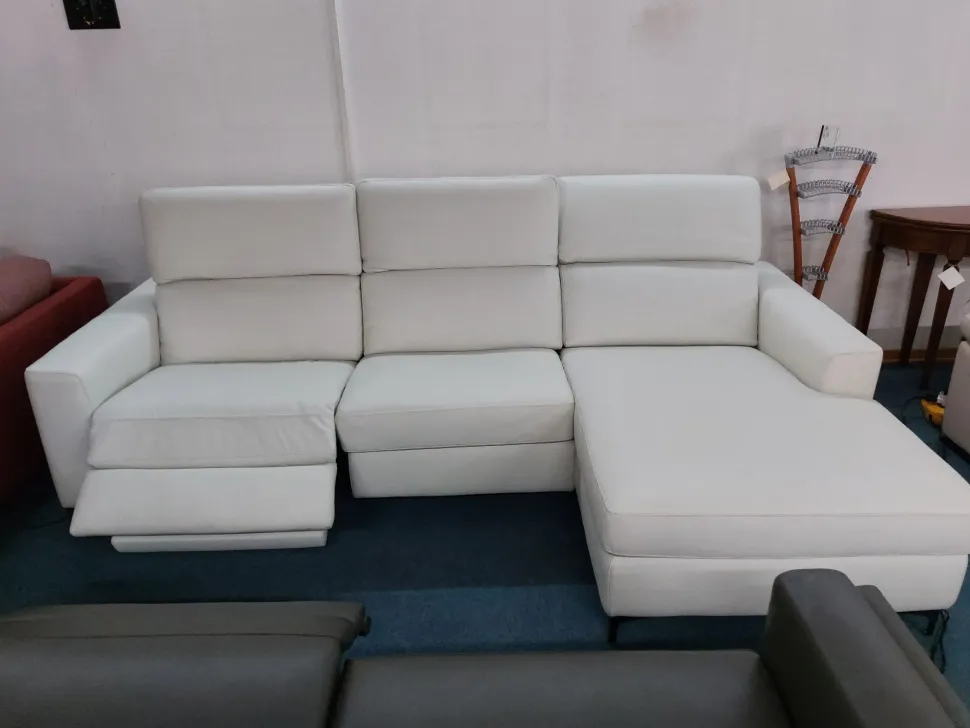 Divano Cambridge small di Rosini in stile moderno in Offerta Outlet