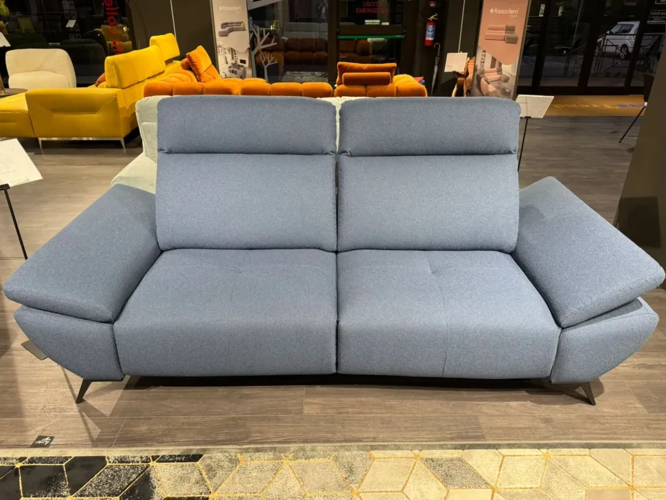 Divano Cassandra di Gamma in stile design a prezzo scontato