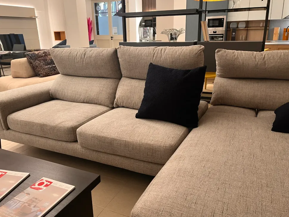 Divano Con penisola Astor Samoa ad un prezzo conveniente