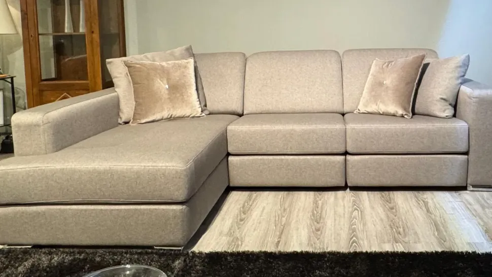 Divano Con penisola Dylan Doimo salotti in Offerta Outlet a 2330 Euro