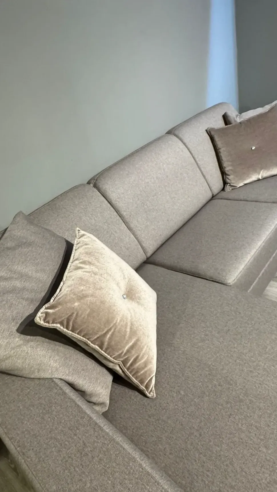 Divano Con penisola Dylan Doimo salotti in Offerta Outlet a 2330 Euro