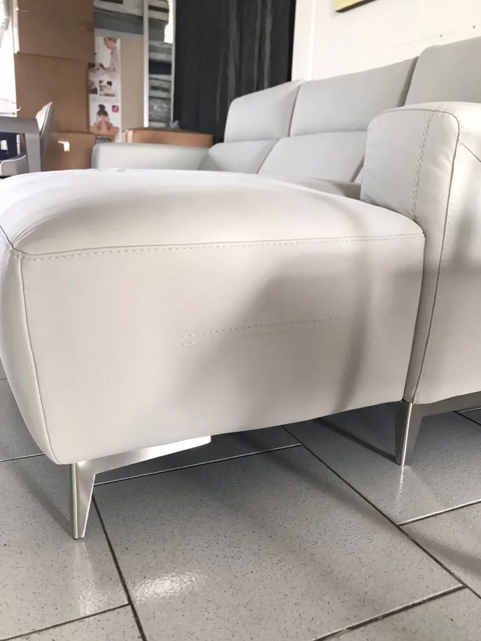 Divano con penisola in stile Design Con seduta allungabile con forte sconto