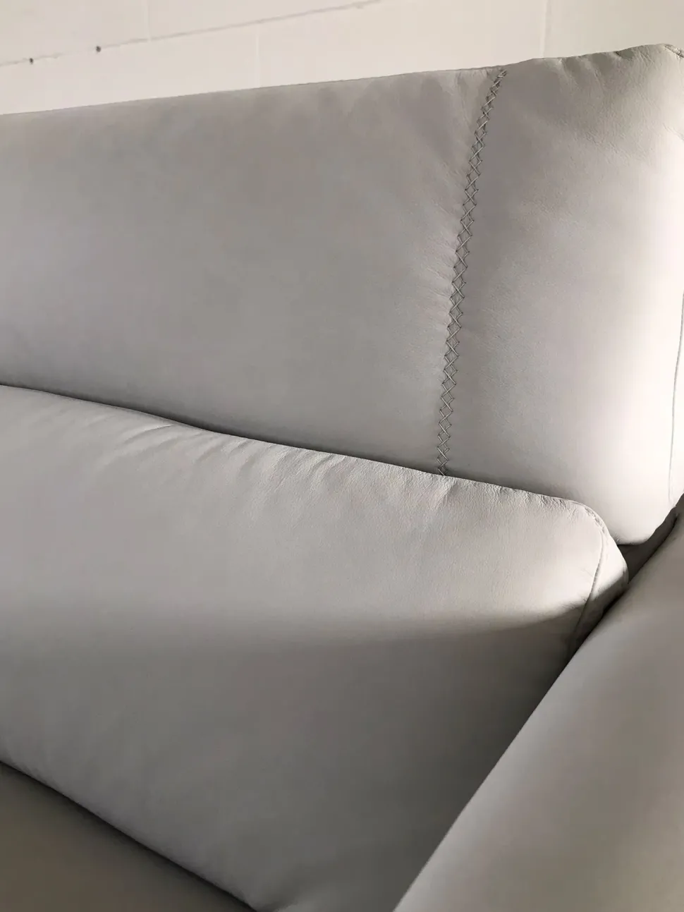 Divano con penisola in stile Design Con seduta allungabile con forte sconto