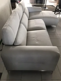 Divano con penisola in stile Design Con seduta allungabile con forte sconto