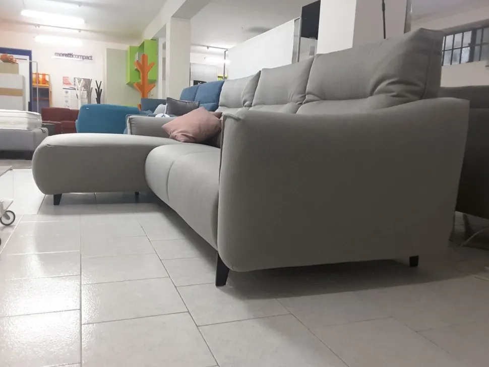 Divano Con penisola Madrid Rosini in Offerta Outlet a 3380€