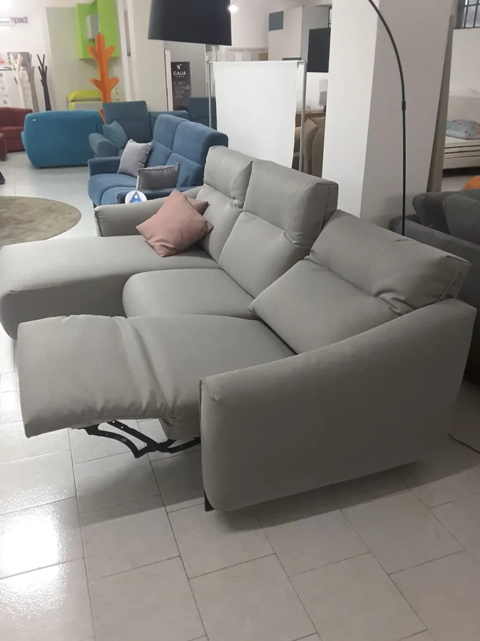 Divano Con penisola Madrid Rosini in Offerta Outlet a 3380€