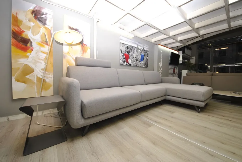 Divano Con penisola modello Bristol di Doimo salotti in offerta