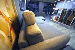 Divano Con penisola modello Bristol di Doimo salotti in offerta