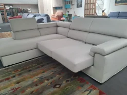 Divano con penisola modello Reflect di Samoa a prezzi convenienti