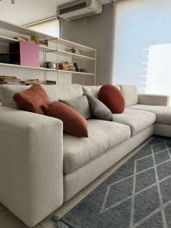 Divano Con penisola modello Urban 2 di Ditre italia con forte sconto